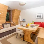 In Centre-ville By Interhome Lejlighed Chamonix